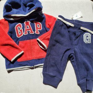Gap Boys 3-6 Months Fleece Hoodie Jacket with Fleece Bottoms Winter NEW